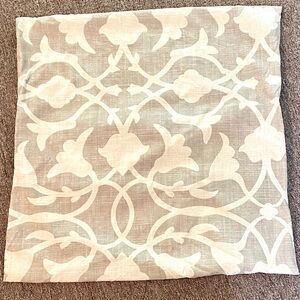 Bed Bath & Beyond Floral Pattern Pillow Cover - Beige and White